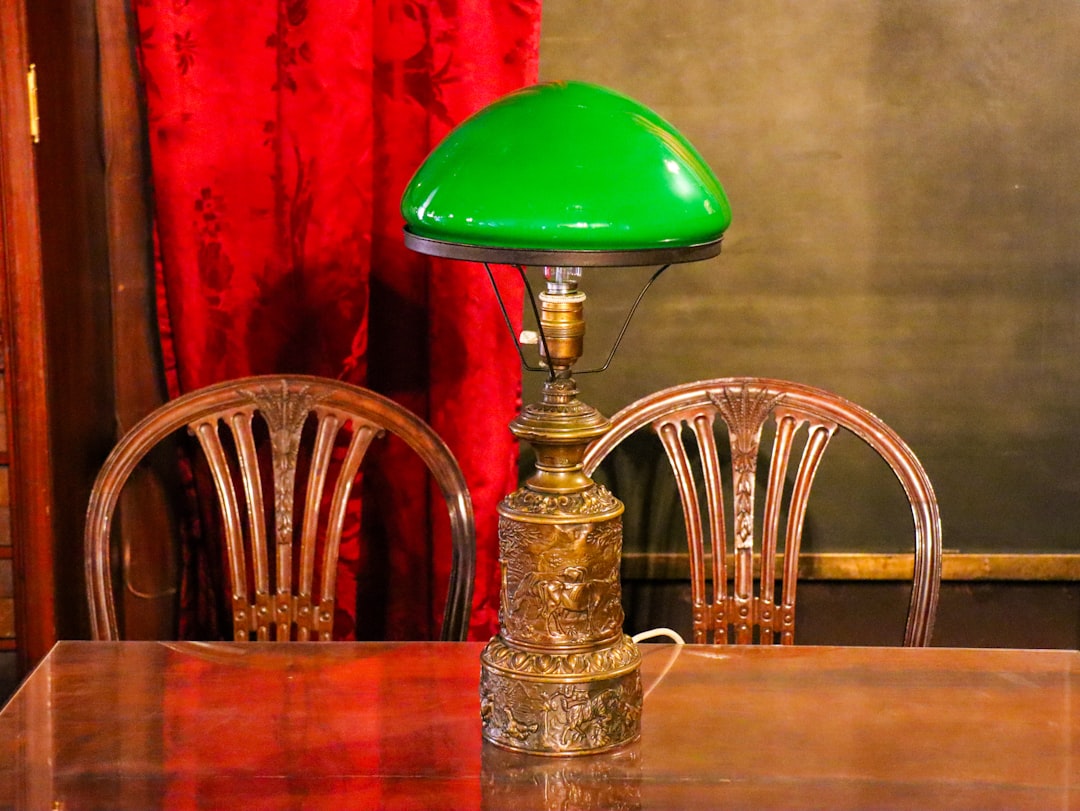 Photo acrylic waterfall table lamp